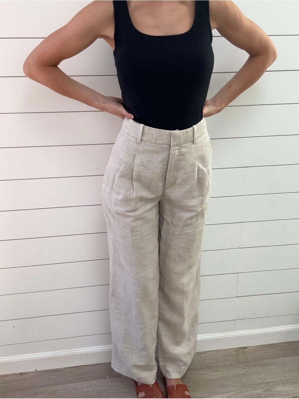 Aritzia-Limitless pants -like new - Picture 3 of 5